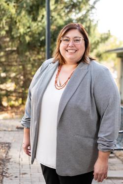 Ellen Engh Headshot .jpg